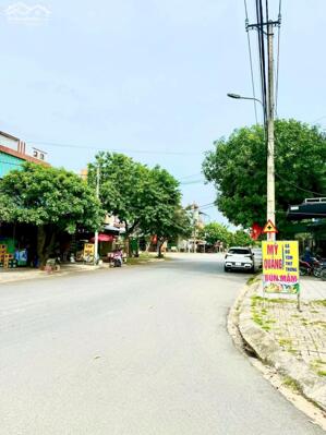 Cần bán đất 158m2 Lô Góc Ngã Tư đường 10.5 Văn Tiến Dũng trục chính kinh doanh Hòa Xuân.