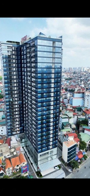 nhà mới bóc tem ở ngay đồ đẹp full nội thất miễn phí dịch vụ tại 90 đường láng, 2pn2wc có slot ô tô