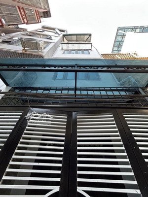 tam trinh nhà đẹp 2 thoáng ở luôn cách ô tô 20m 35m2 chỉ 8,5t.ỷ