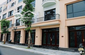 bán nhanh căn liền kề 48m tại vin2 , nhà bàn giao hoàn thiện mặt ngoài 5 tầng, thô trong, hướng tb