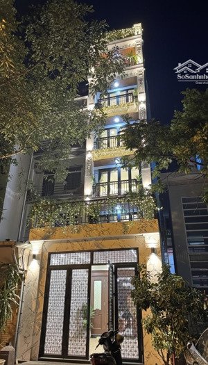 bán nhà ngô gia tự long biên. dt 79m2, nở hậu, 7 tầng thang máy, đường 6,2m, thuận tiện giao thông