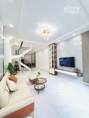 bán nhà đẹp full nội thất, vào ở ngay trước tết. 44m2, 8,4 tỷ ở phường hiệp tân, tân phú,