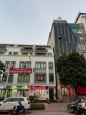 chủ nhà gửi bán căn liền kề mặt đường hàm nghi, dt 92m2 xây 4 tầng giá 56 tỷ, kinh doanh tốt