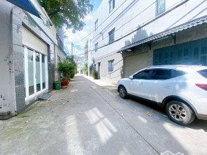 nhà mới tinh, ngay khu vip tân phú