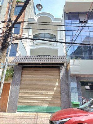 nhà 4 tầng mới xây 199/6 xô viết nghệ tĩnh 4,5 x 23m, có thang máy hiện đại.