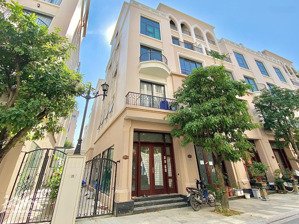 bán căn lk xẻ khe cọ xanh 84m2, gần cv empire, hoàn thiện 2 tầng, chỉ hơn 10 tỷ, lh- 