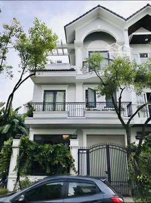 bán biệt thự khu dân cư sadeco ven sông dt 7x18m (126m2) hầm trệt 2 lầu giá từ 21 tỷ thương lượng