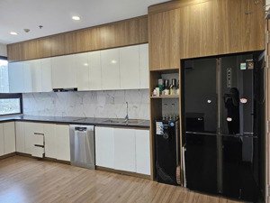 cho thuê 3 ngủ, đông nam - không đồ - chung cư sky oasis , kđt ecopark - giá 10tr/tháng