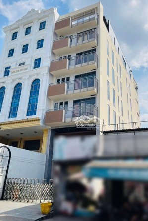 toà nhà 1.300m2 mặt tiền quốc hương, q. 2 (7x36m, 8 sàn trống suốt, full thiết bị). nhận nhà ngay