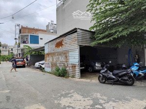 đất lô góc 3 mặt tiền đường thông, ngang 5m, giá nhỉnh 4 tỷ, sẵn sổ