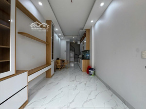 nhà em bán nhà ngõ minh khai - dt 50m2 - nhà 4 tầng 1 tum - giá 9.5 tỷ - ngõ thông - lh 