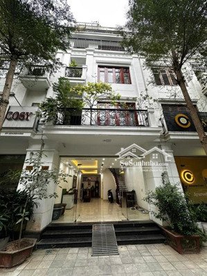 cho thuê nhà vũ phạm hàm - cg diện tích 75m x 5 tầng thang máy mới vỉa hè rộng làm vp,spa giá 38tr