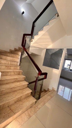 cần bán gấp nhà mặt tiền sát gò vấp ngang 5m vỉa hè 7m cơ hội đầu tư vàng!