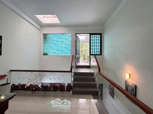 nhà 2 tầng mặt phố 3 ngủ đất 115m2 trục chính mẹ thứ hòa xuân- chỉ 7.6 tỷ tl