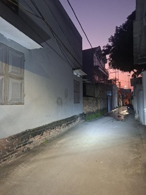 bán đất kiêu kỵ gia lâm hà nội diện tích : 100m2 x 6m x 6 tỷ ô tô kinh doanh - có thương lượng