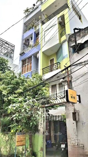 hẻm xe hơi trước nhà,võ văn kiệt,2tầng,gần đường an bình,trường học,bệnh viện,khu ăn uống,giáp q1,8