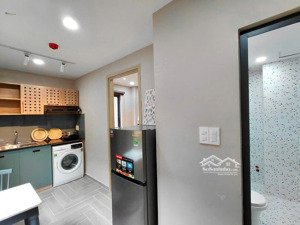 1pn quận 1, full nội thất, cửa sổ ngay công viên 23/9, bùi viện, ga metro