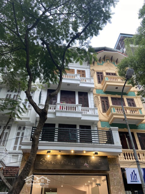 bán nhà trung yên 10 phường yên hòa, hà nội. dt: 100m2 x 5 tầng, mt: 5 mét.
