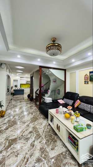 bán gấp siêu phẩm phân lô trung kính - trung tâm quận cầu giấy - 110m2 - 33 tỷ