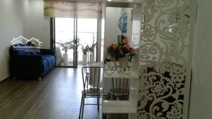 gia đình bán căn góc cc the useful lạc long quân tân bình. dt 63m2 2,25 tỷ. lh 