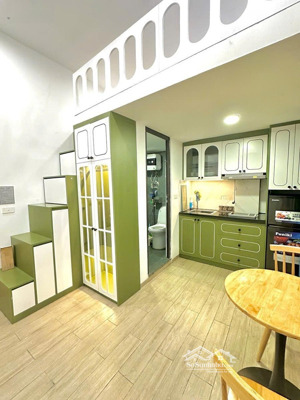 cần bán nhà mặt phố đê la thành, dòng tiền 1.8 tỷ/năm, mặt tiền 8m, 3 thoáng, 160m2 8t, chỉ 57 tỷ