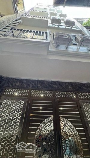 bán nhà phố thanh nhàn - lô góc ba thoáng - 9 phòng khép kín - sát phố - ngõ thông rộng thoáng -