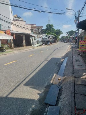 chính chủ cho thuê nhà mặt tiền tô ngọc vân, quận 12, gồm 1pn, 2wc, sân và vỉa hè