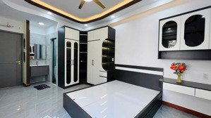 bán nhà đẹp mới xây + nội thất đầy đủ 4 x 13m, 2 lầu 4 pn + 5 wc giá 10.9 tỷ/thương lượng p3 quận10