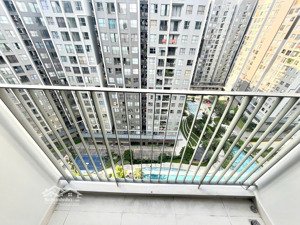 sổ hồng, nhà mới 100%, căn góc 2pn + , 2wc view hồ bơi tháp b2 westgate, tiện ích resort 5 sao