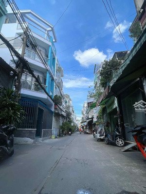 góc 2 mặt tiền hẻm ông ích khiêm q11 - 3 tầng btct-hẻm 8m thông -60m2- 8pn cho thuê- giá 9.7 tỷ tl