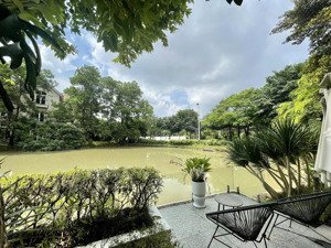 cho thuê bt đơn lập 380m vinhomes riverside, 100 triệu,view đẹp, chính chủ