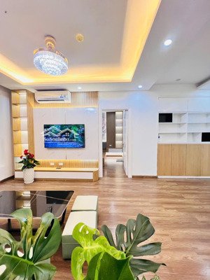 bán chung cư b6 giá tốt view đẹp tại nam trung yên, 5,25 tỷ, dt 62 m2:0936071228