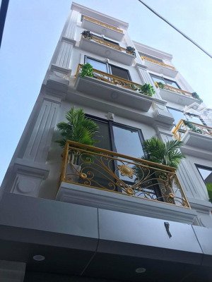 bán nà 5t-31m2 gần trường cấp 3 lê lợi-chợ hà đông, taxi nhỏ cách nhà 10m giá nhỉnh 7 tỷ 