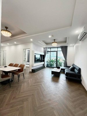 bán căn hộ chung cư mỹ đình plaza 138 trần bình, căn góc 118m 3 ngủ,full nội thất giá hơn 8tỷ có tl