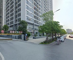 chính chủ cần bán shop thương mại dòng tiền đều 20tr/tháng chân đế toà nhà vinhome green bay mễ trì