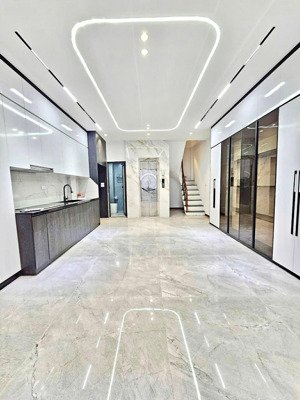 bán nhà ngọc khánh, ba đình. nhà mới thang máy 38m x 7 tầng, giá 9 tỷ