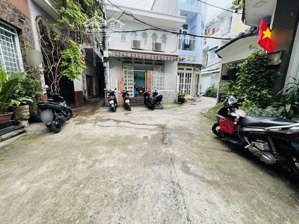 nhà 4 tầng tt tân phú, tặng nội thất