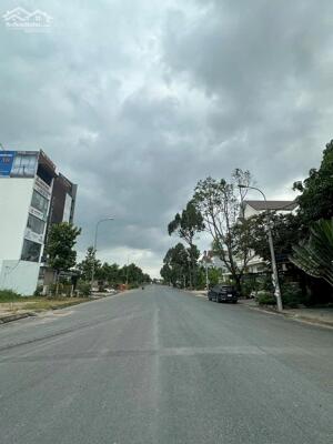 BÁN NỀN BIỆT THỰ (9X20) ĐƯỜNG A1 KDC LONG THỊNH (11D) CẦN THƠ