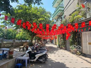 bom tấn gần ngã tư sở, gần hồ trường chinh, ô tô kinh kinh doanh, 8 tầng 1 tum, 26 phòng. xem ngay