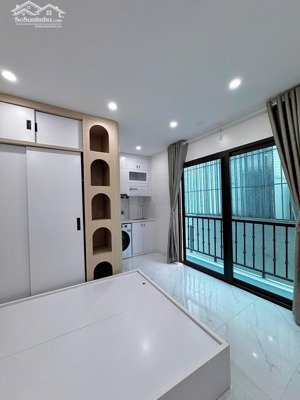 tòa mới tinh vừa mới hoàn thiện