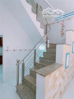 bán nhà 2 tang mới, đường vườn lài, hẻm thông thoáng, dt 4x12 -giá 5.75ty tl