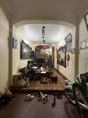 nhỉnh 6 tỷ diện tích 31m2 - lô góc 30m ra ô tô tránh ngõ thông - vị trí vàng khu khuất duy tiến