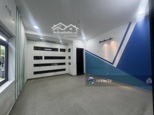 nhà 5 tầng 7 phòng ngủ mặt tiền đá mọc 1 cạnh bến xe