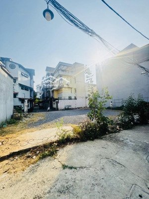 đất tân bình - phạm văn hai vào gần lê văn sỹ - 270m2, 15x17m, phân 5 lô - 1 đời chủ - 117 triệu/m2