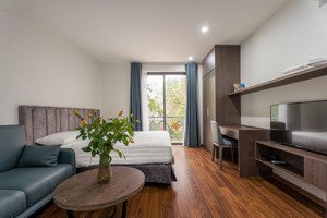 cho thuê studio cao cấp ngay mặt hồ trung kính, ô tô đỗ cửa, có hầm gửi xe, lễ tân và bảo vệ trực