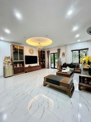 siêu phẩm phố lê thanh nghị, 52m2, 6 tầng,chỉ 14xxx tỷ, 30m ra phố,thang máy, kinh doanh