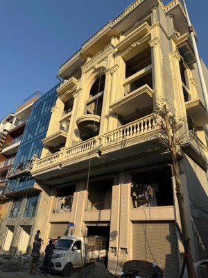 cần bán nhà mặt phố đàm quang trung long biên hà nội.