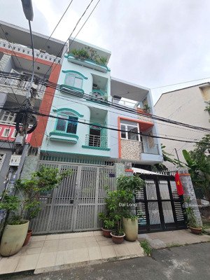 mua 1 căn được tặng 1 căn nhà mặt phố đường số 9, q2, hcm với giá 21 tỷ là có thật ạ.