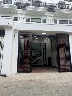 cho thuê nhà nguyên căn tân phước khánh có 4 phòng sân oto giá chỉ 7 tr/ tháng