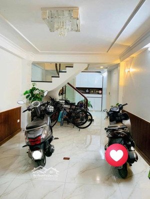 yên hòa 5 nhà ra mặt phố ngõ ba gác tránh sh -full nội thất/mới ở ngay